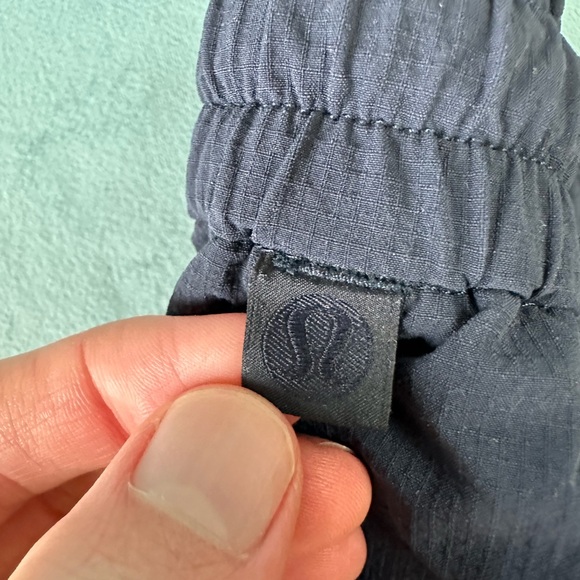 Lululemon Men’s Bowline Short Stretch Ripstop, L, Inseam 5”, Color True Navy - Picture 2 of 2